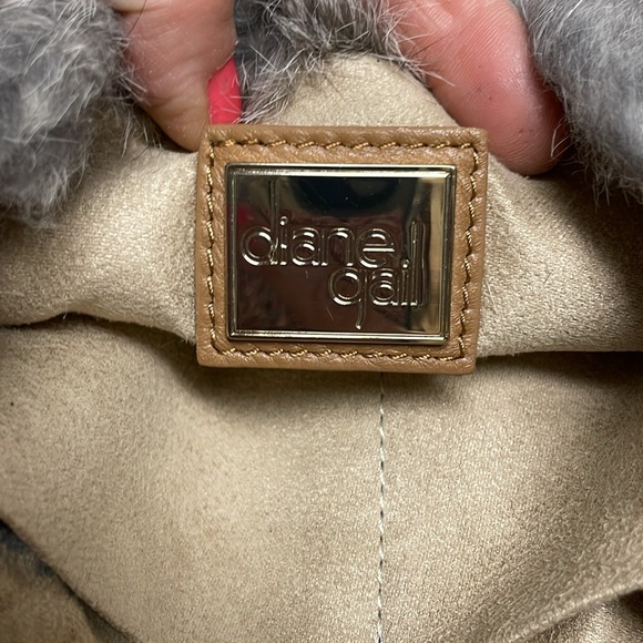 Diane Gail real fur crossbody purse - Picture 4 of 9